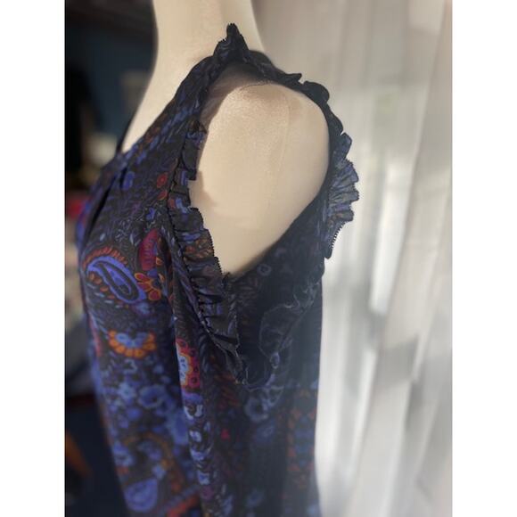 Loft Size X-Small‎ Cut-Out Shoulder Blouse Blue Floral - Picture 2 of 5
